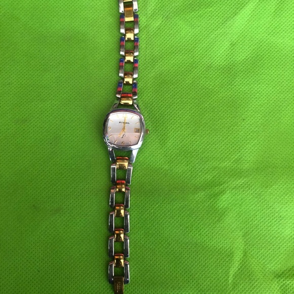 Fossil Watch - Picture 4 of 5